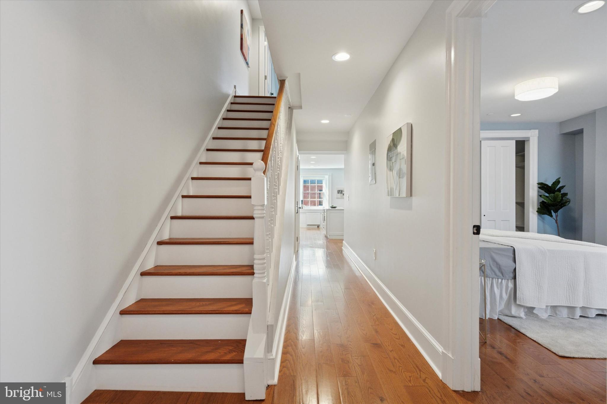 WASHINGTON SQ WEST - Residential