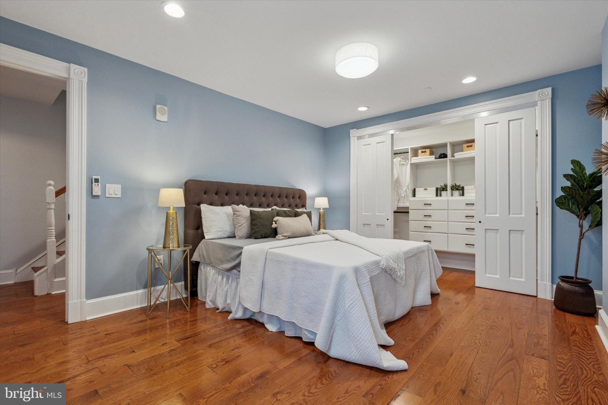 WASHINGTON SQ WEST - Residential