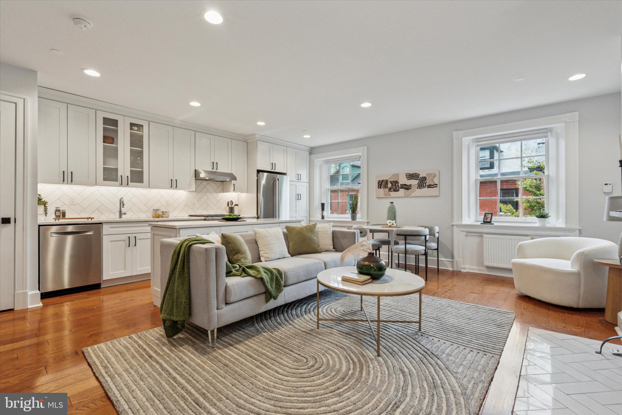 WASHINGTON SQ WEST - Residential