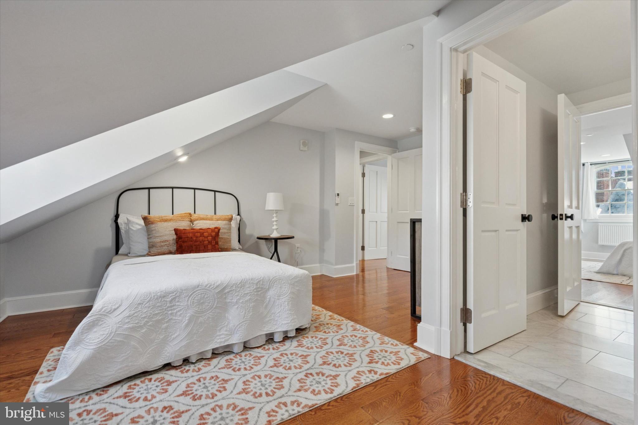 WASHINGTON SQ WEST - Residential