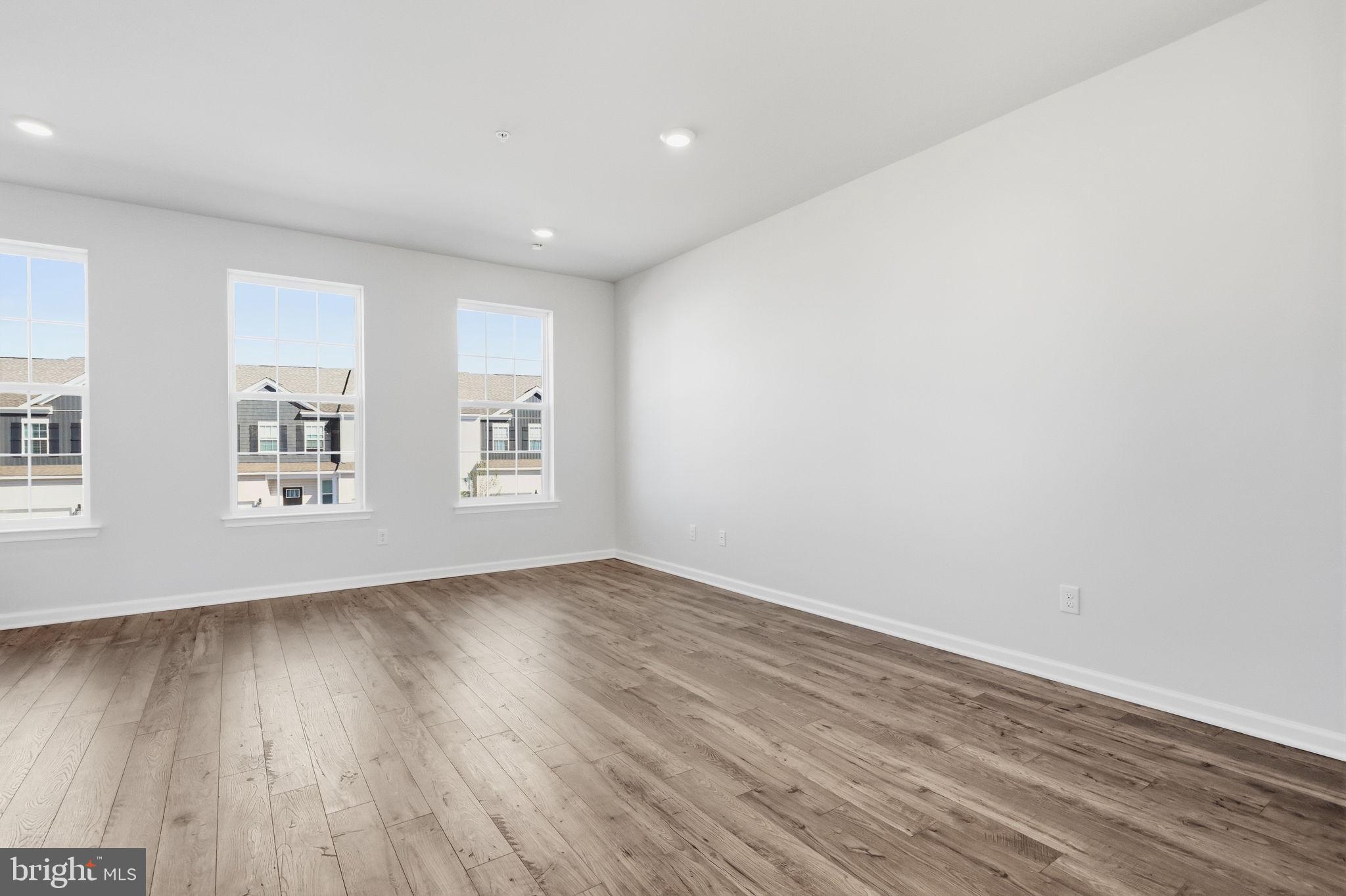 1082 MEADOWLARK DRIVE