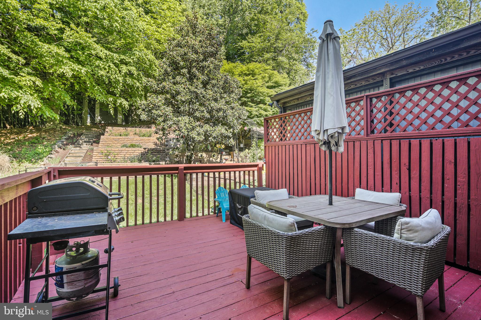 SUMMIT TOWNHOUSES - Residential