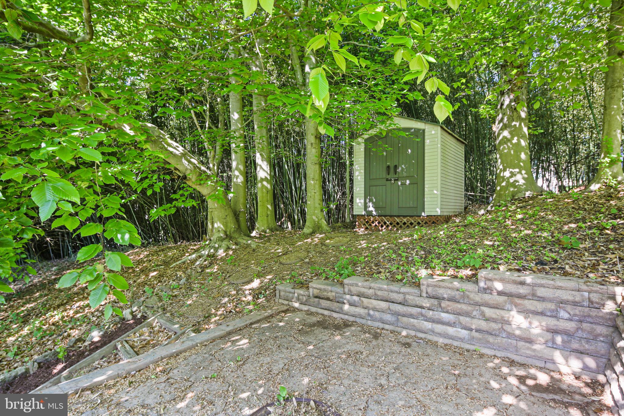 SUMMIT TOWNHOUSES - Residential