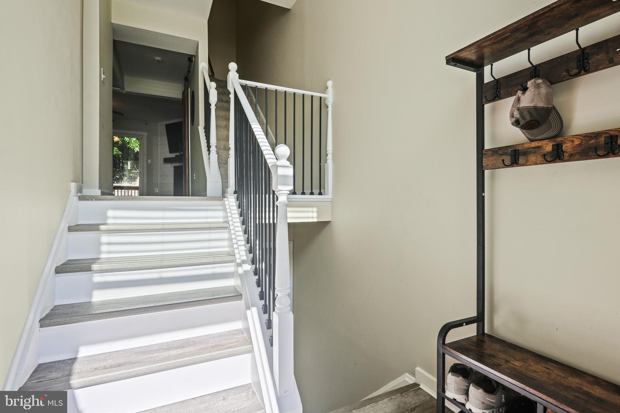 SUMMIT TOWNHOUSES - Residential