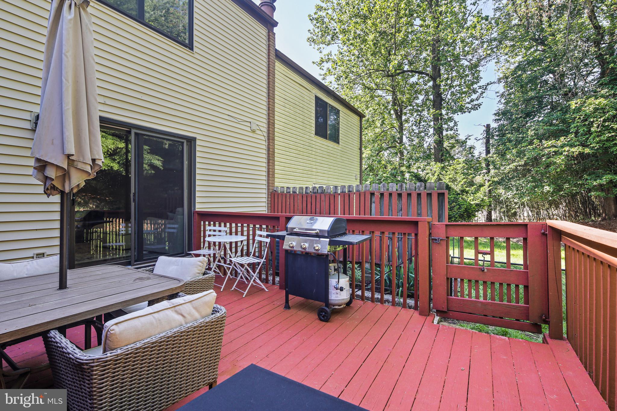 SUMMIT TOWNHOUSES - Residential