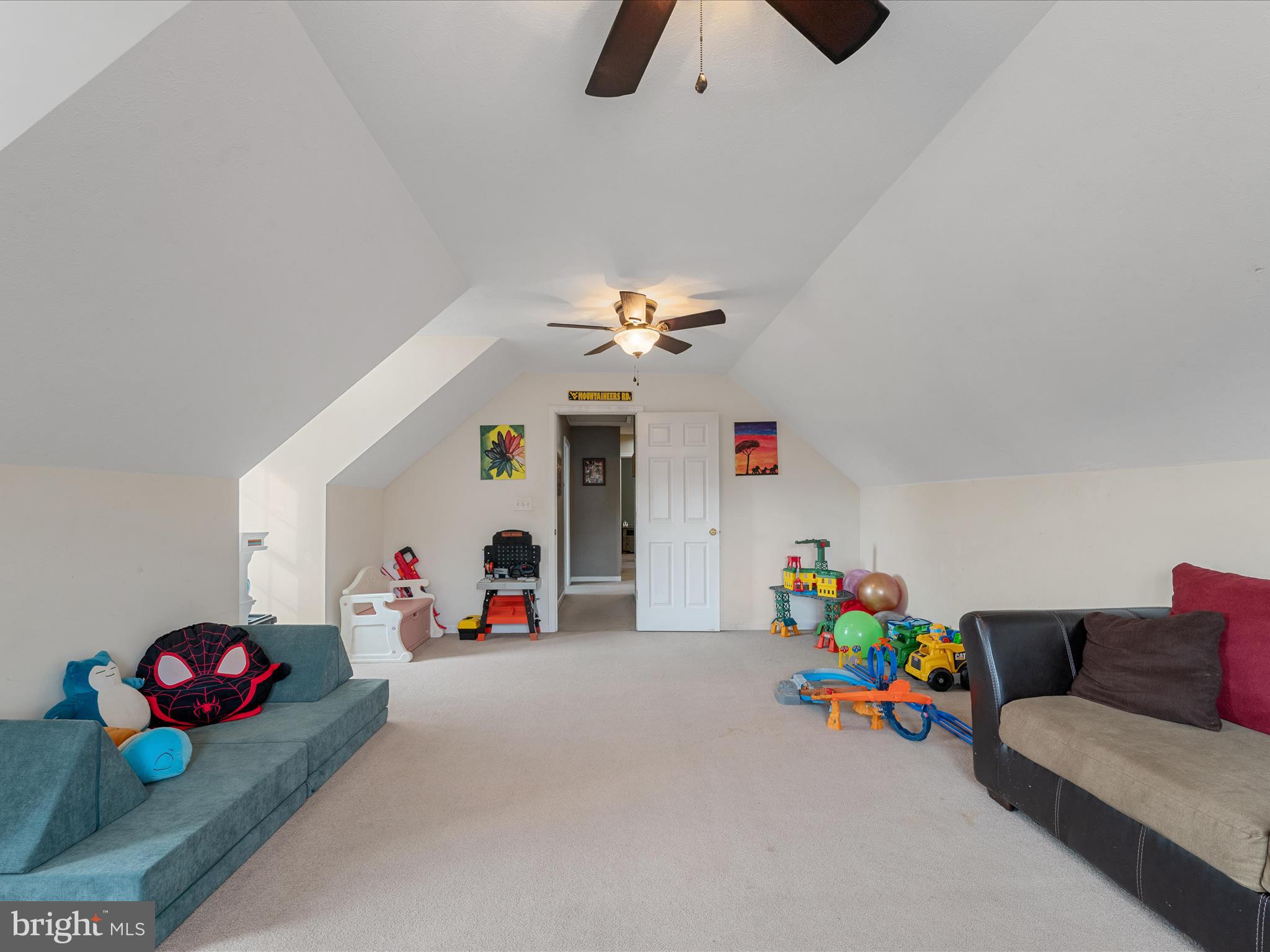 WATER VIEW ESTATES - Residential