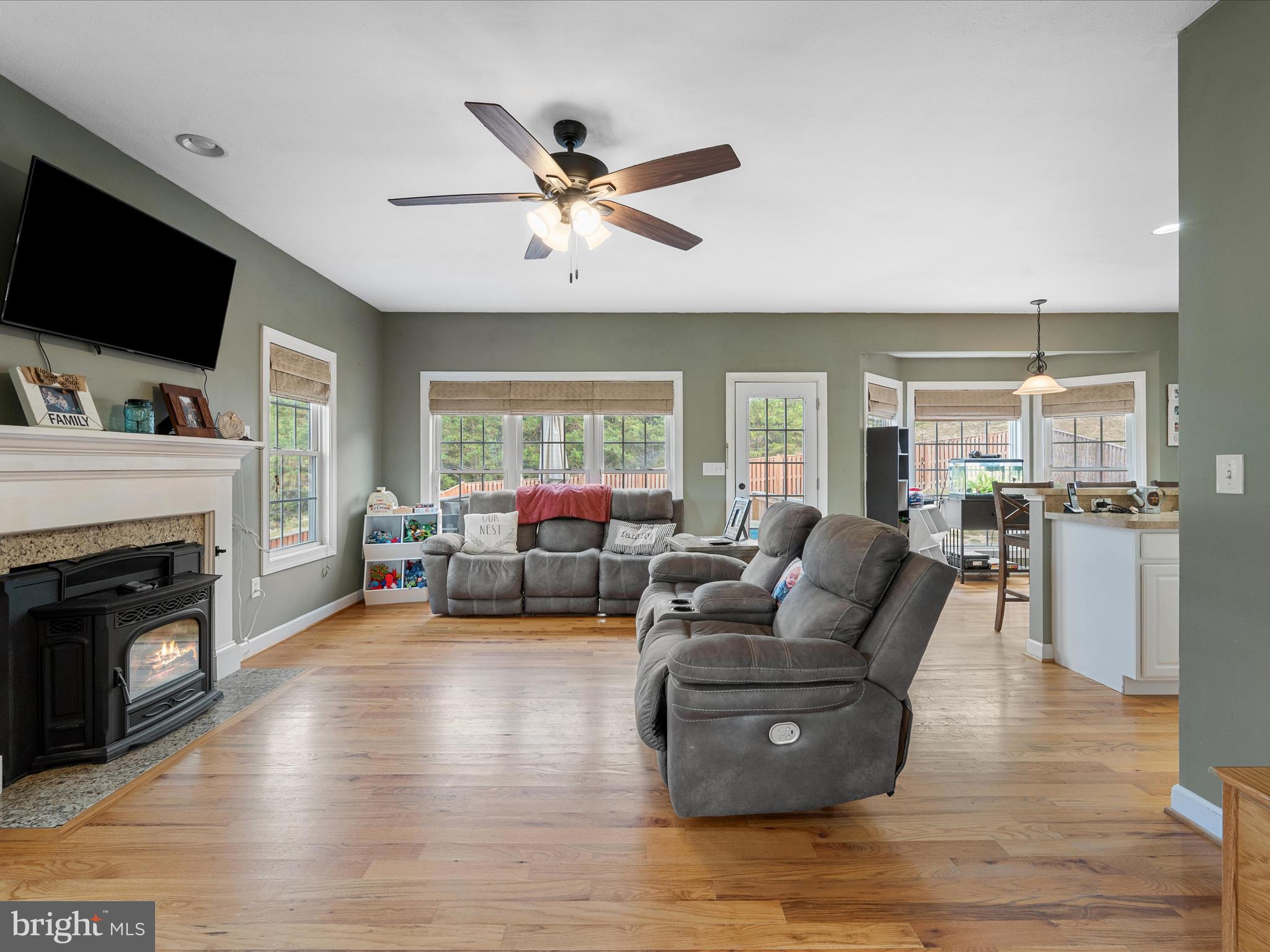 WATER VIEW ESTATES - Residential