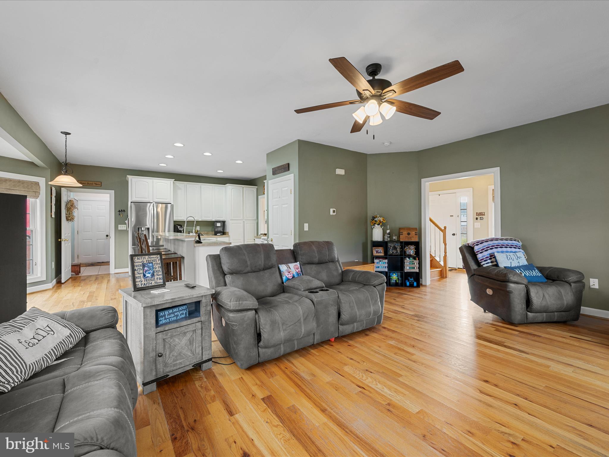 WATER VIEW ESTATES - Residential