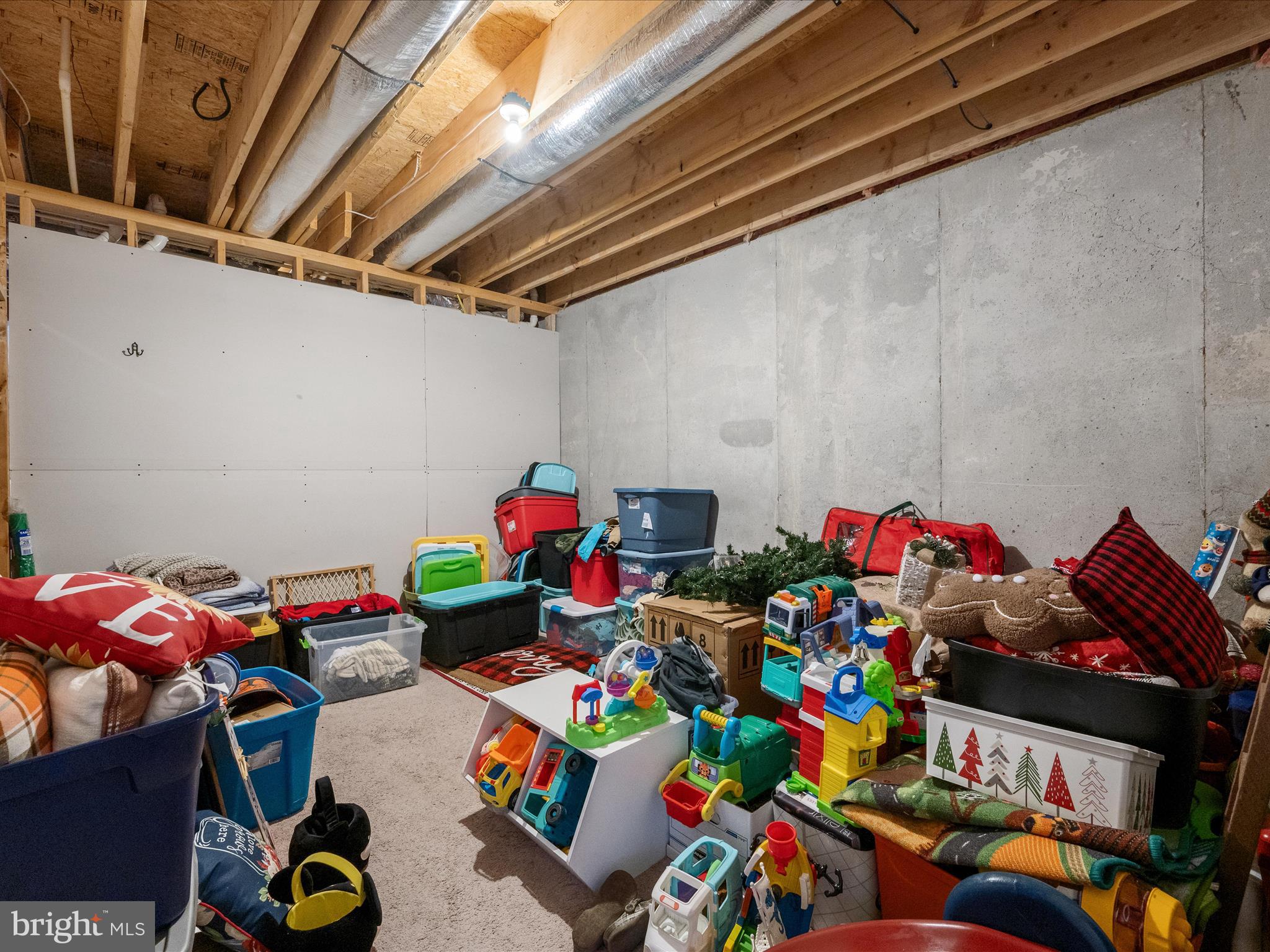 WATER VIEW ESTATES - Residential