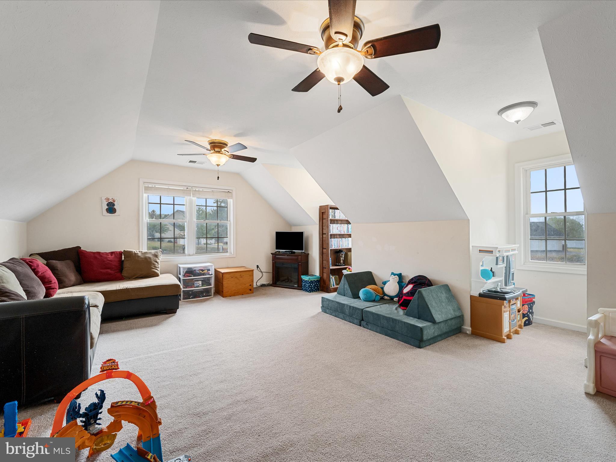 WATER VIEW ESTATES - Residential