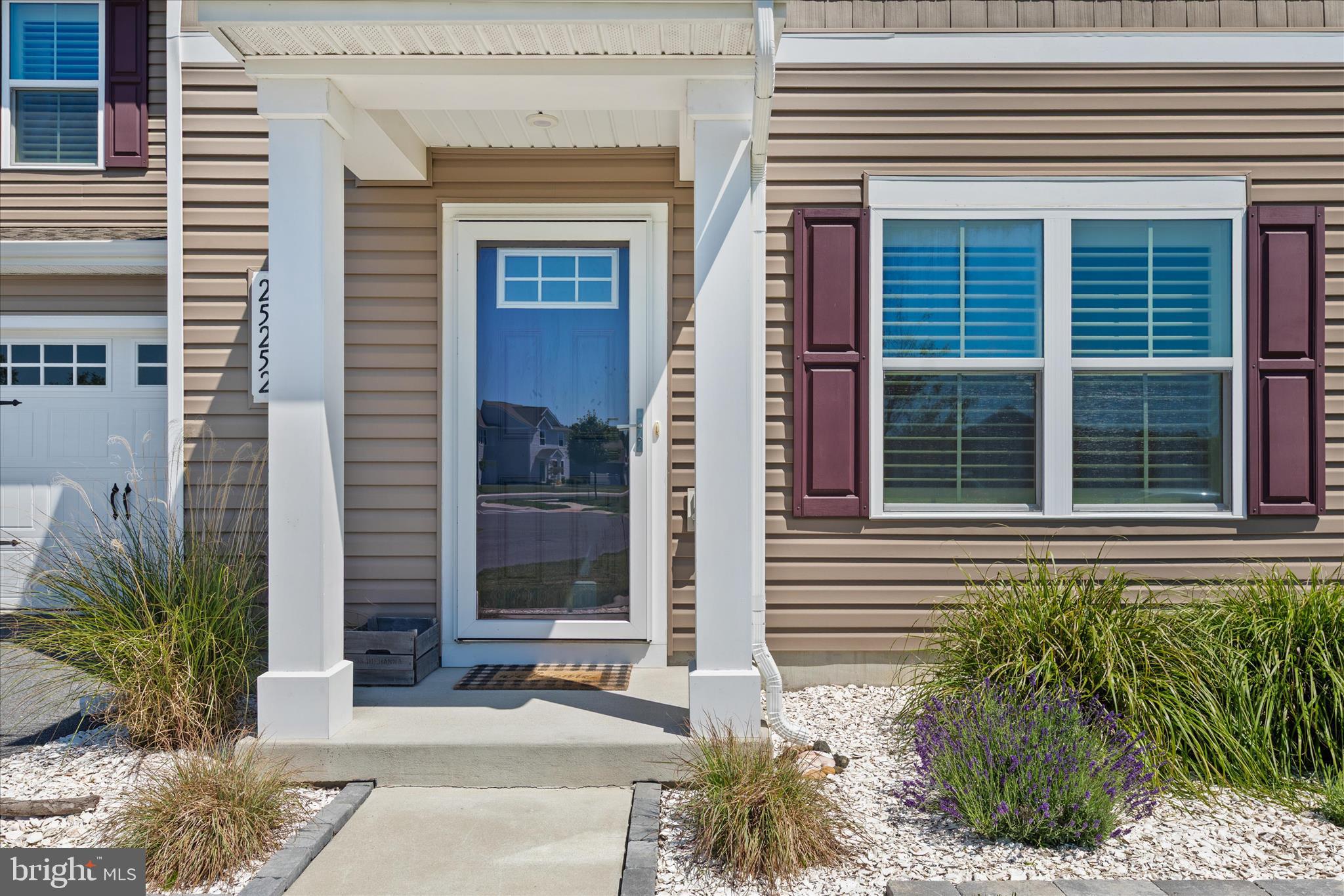 25252 SALTWATER CIRCLE