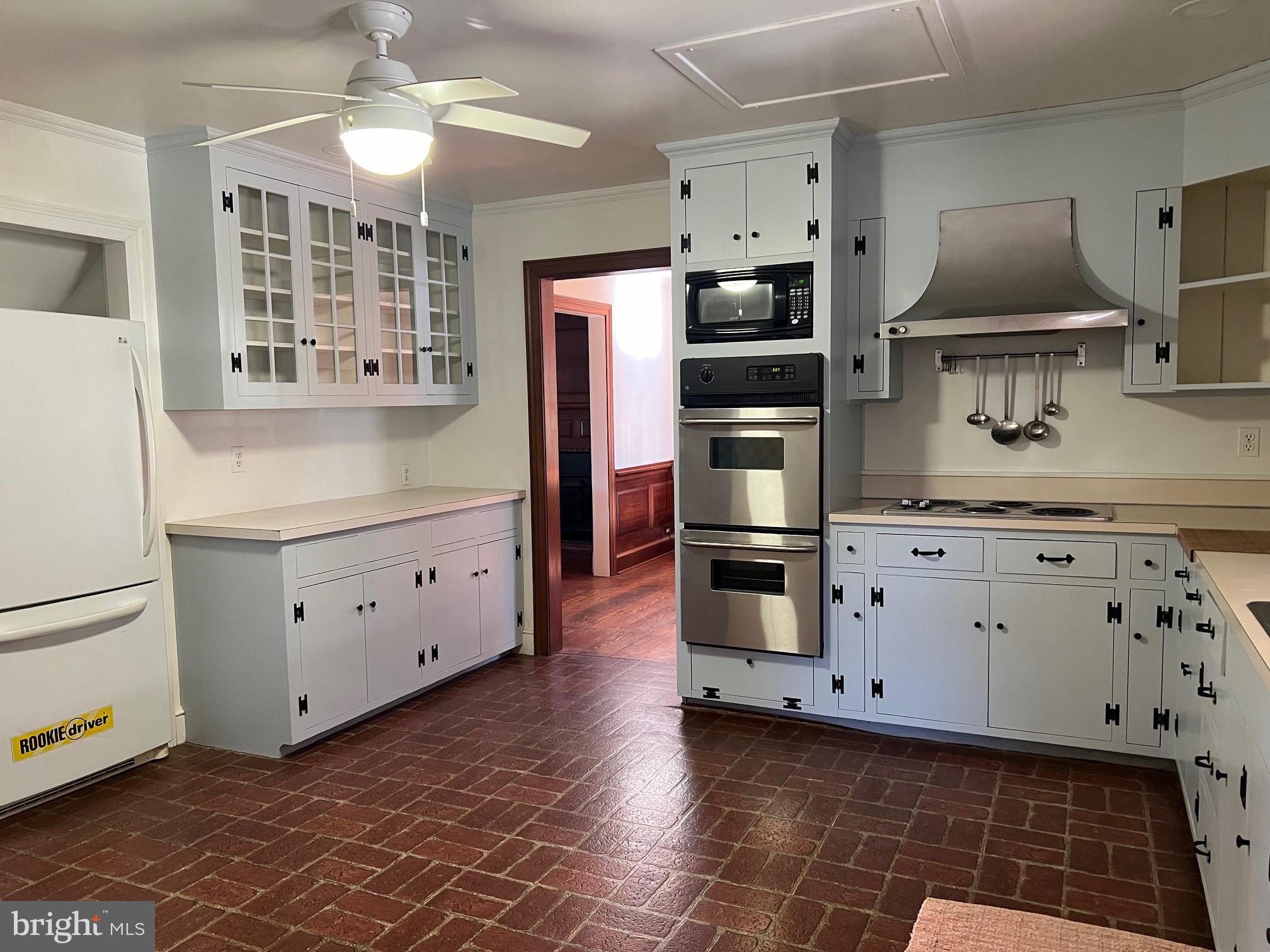 TUNIS MILLS - Residential Lease