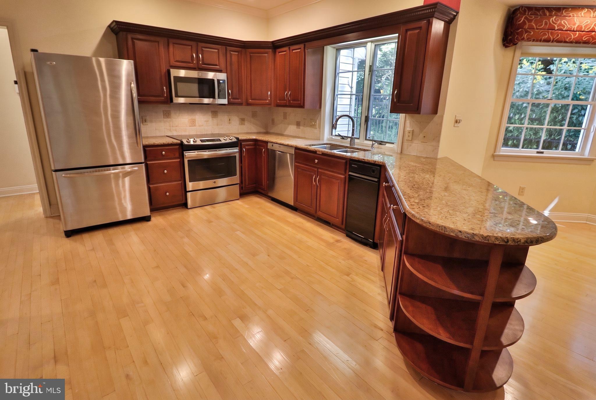 229 POPLAR LANE