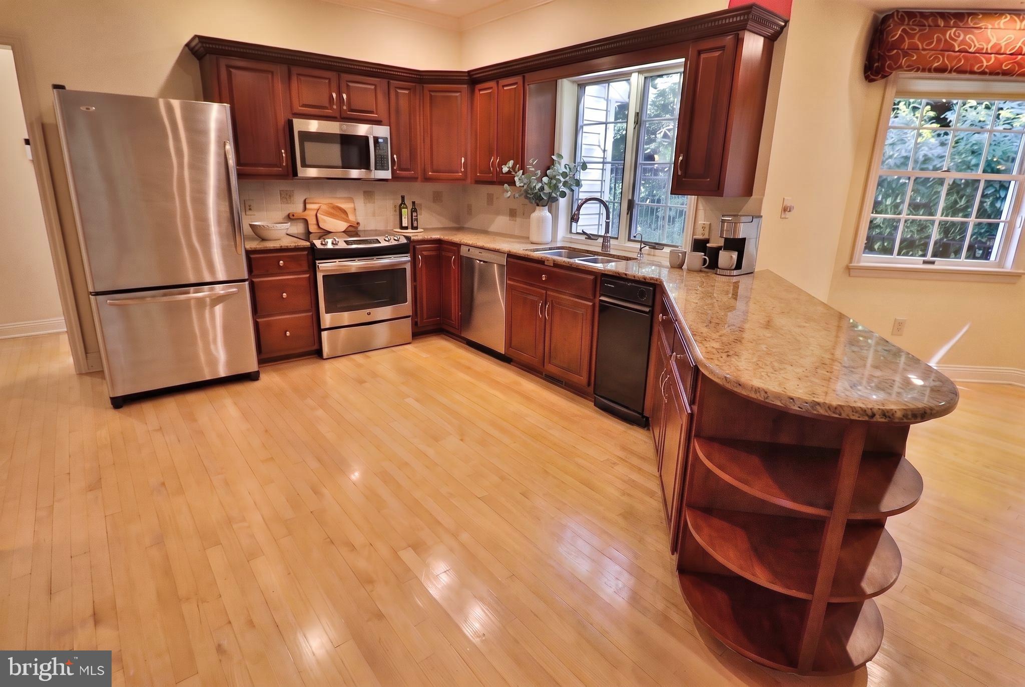 229 POPLAR LANE