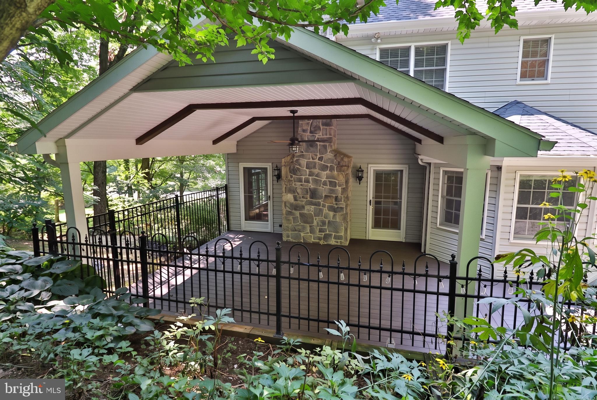 229 POPLAR LANE