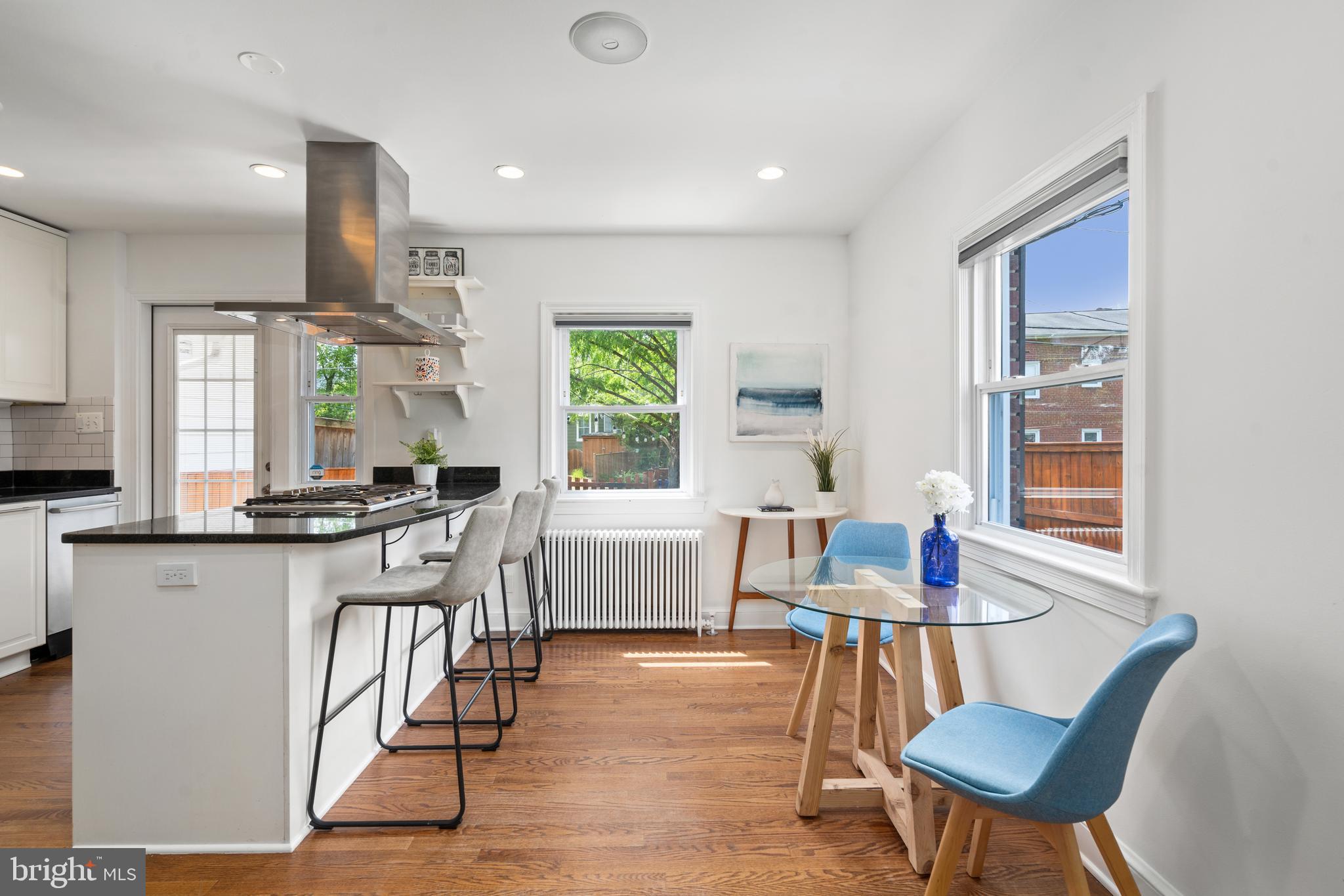 VIRGINIA SQUARE - Residential