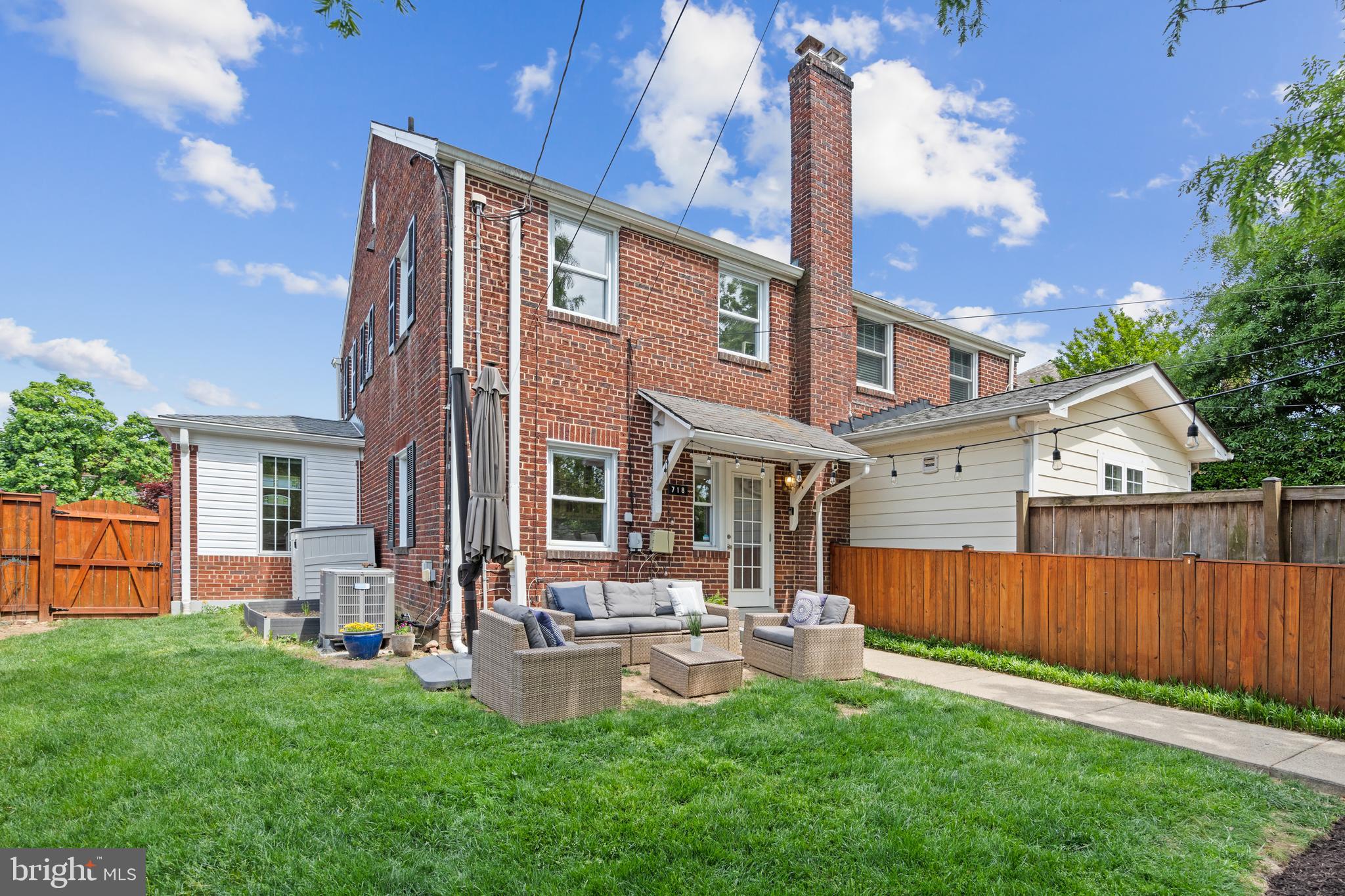 VIRGINIA SQUARE - Residential