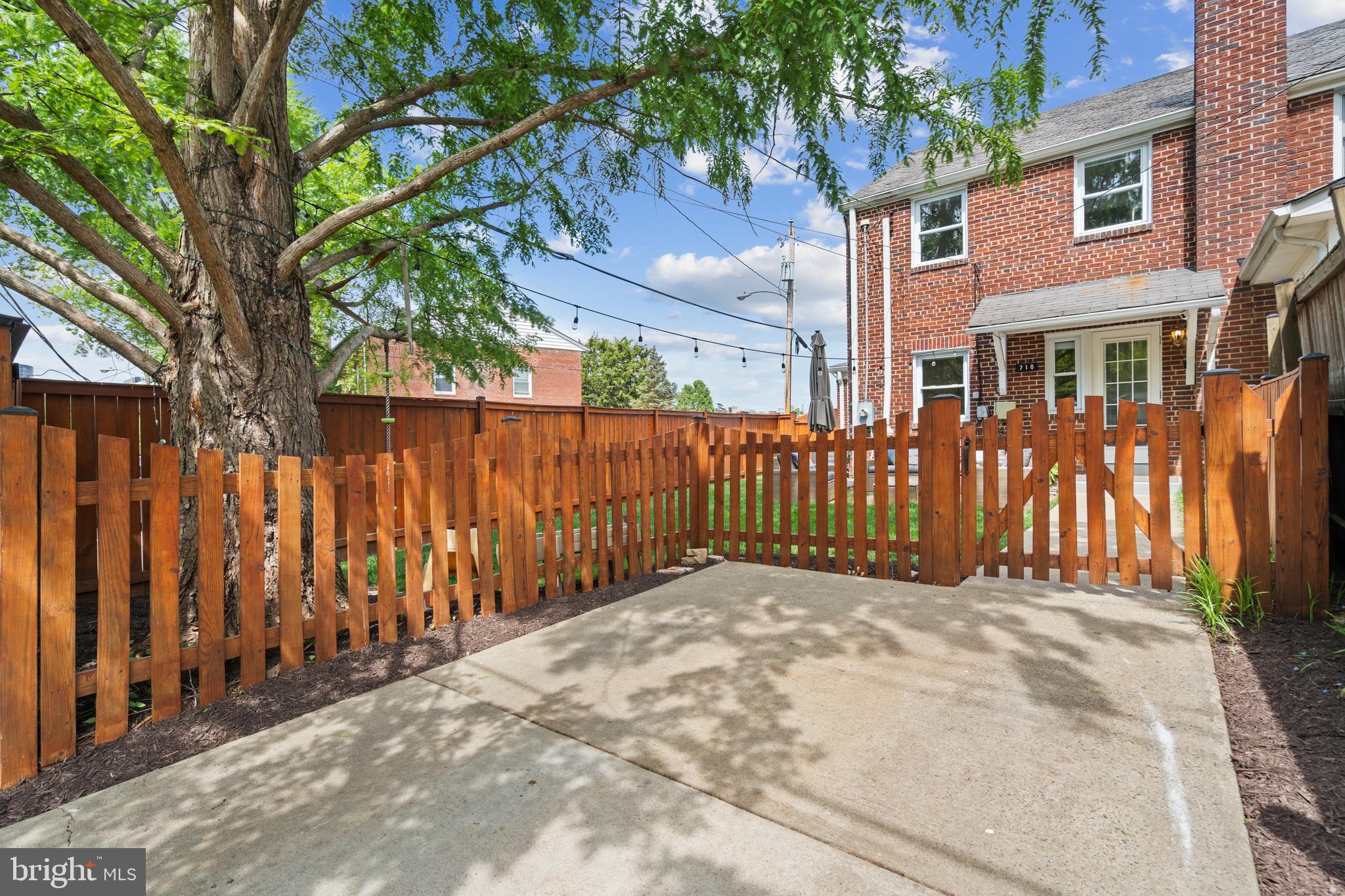 VIRGINIA SQUARE - Residential