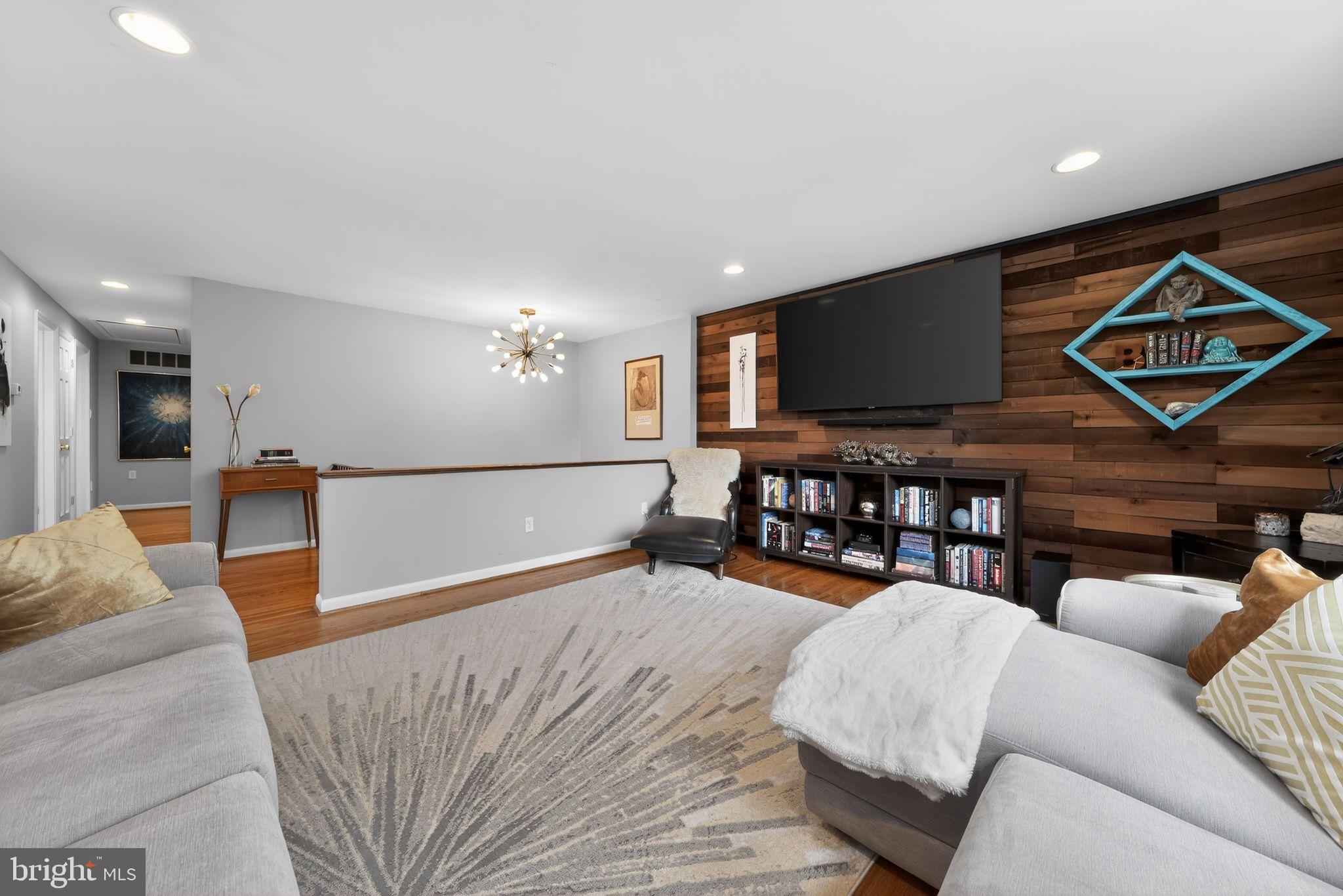 123 PEARL CROFT ROAD