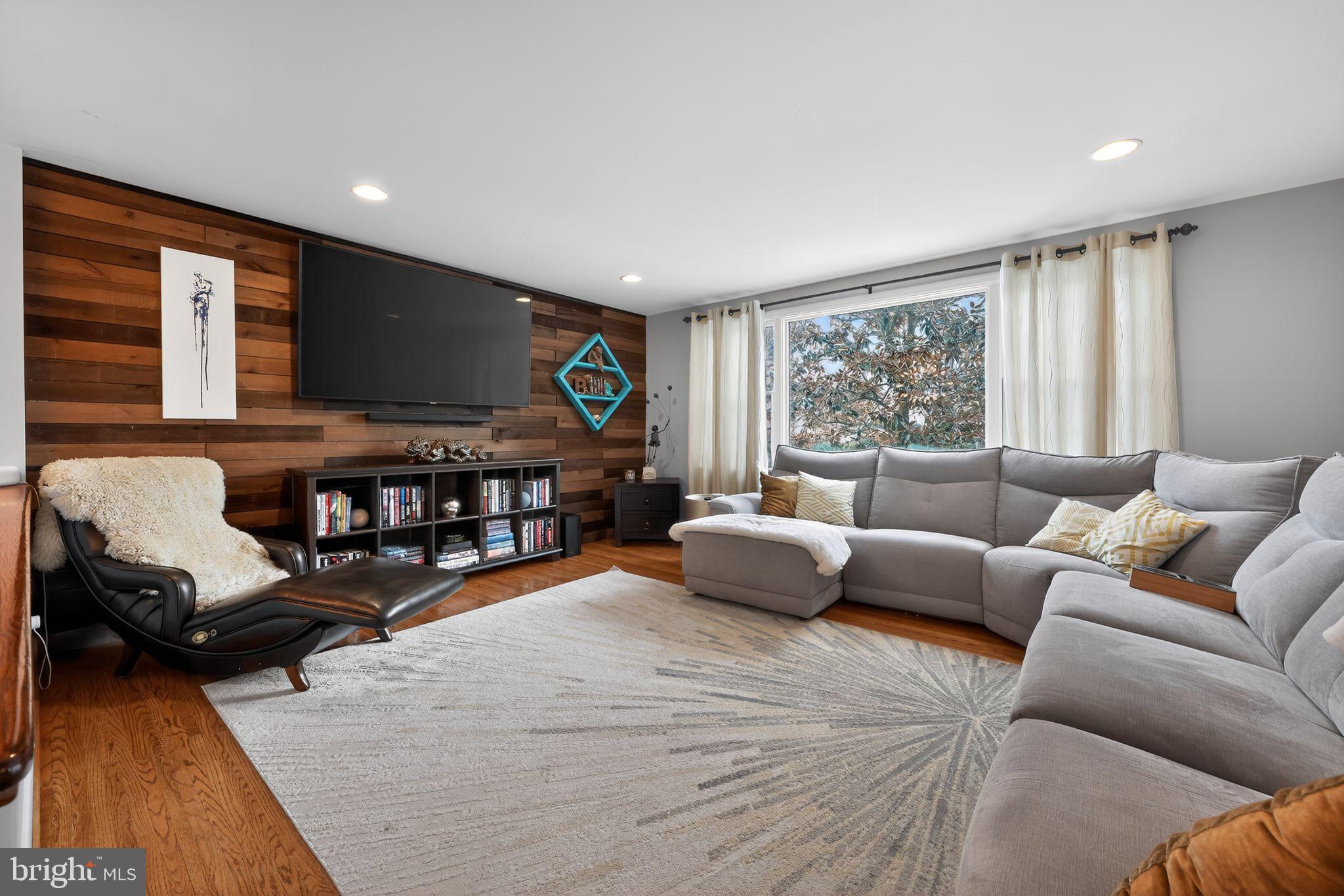 123 PEARL CROFT ROAD