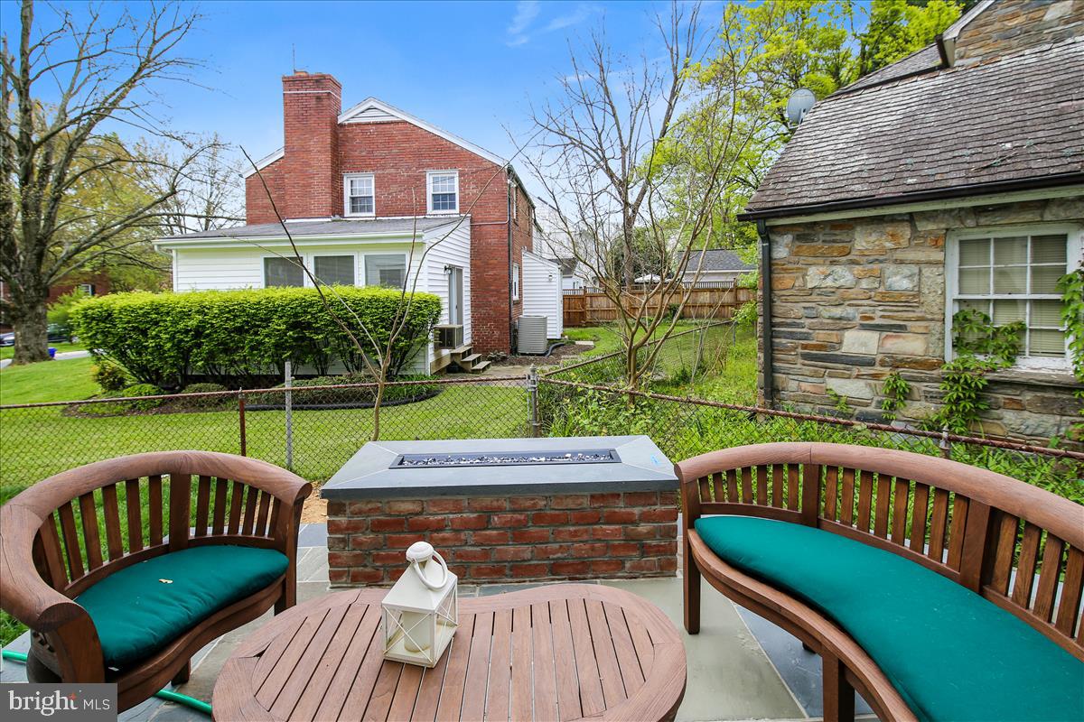 BRADLEY HILLS - Residential