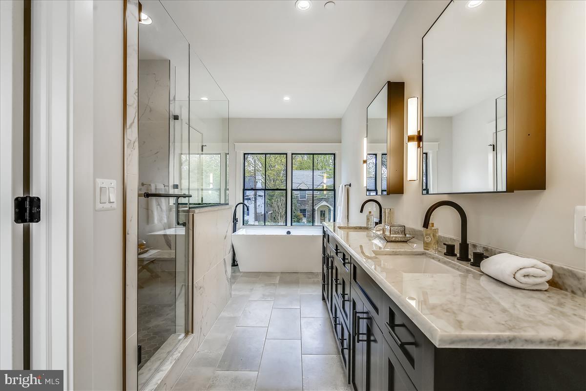 BRADLEY HILLS - Residential