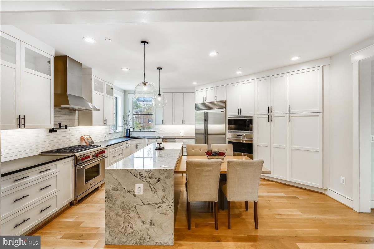 BRADLEY HILLS - Residential