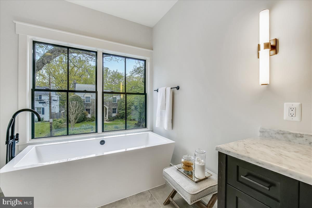 BRADLEY HILLS - Residential