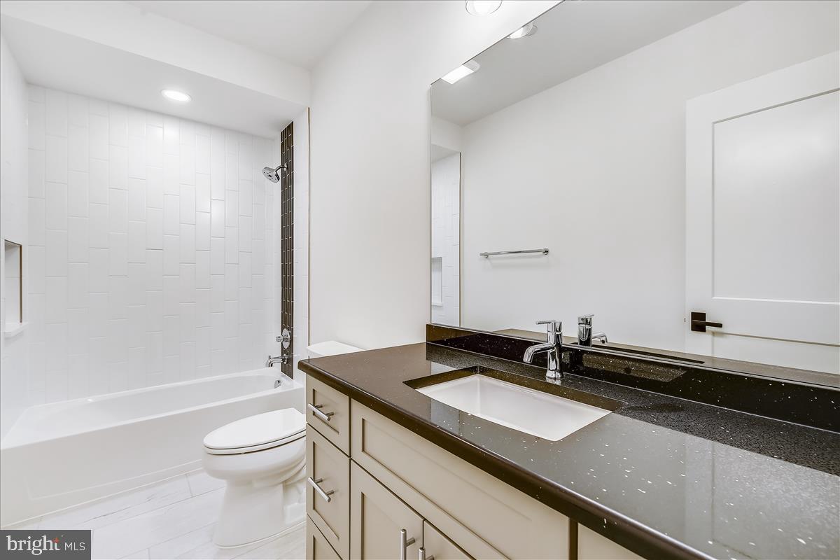 BRADLEY HILLS - Residential