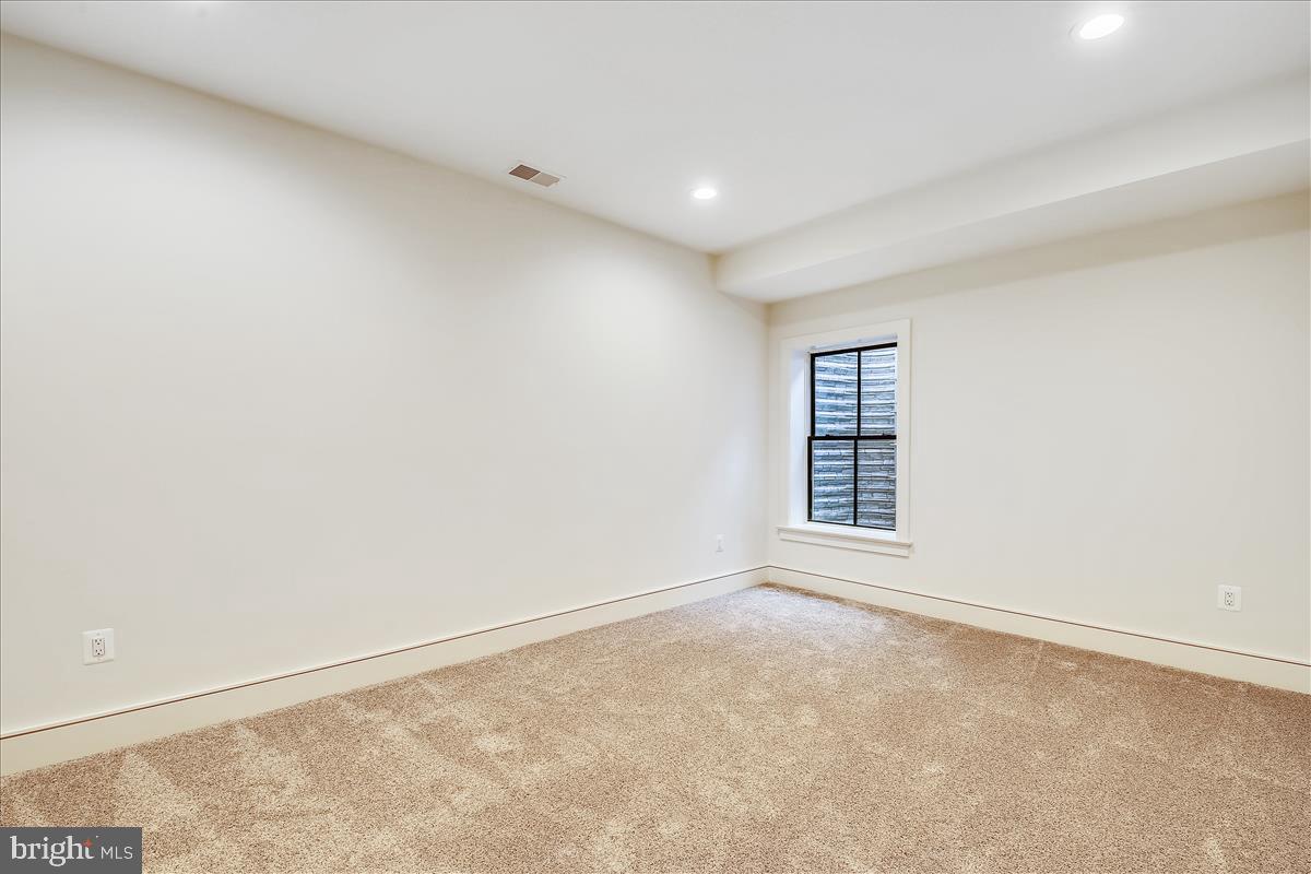 BRADLEY HILLS - Residential