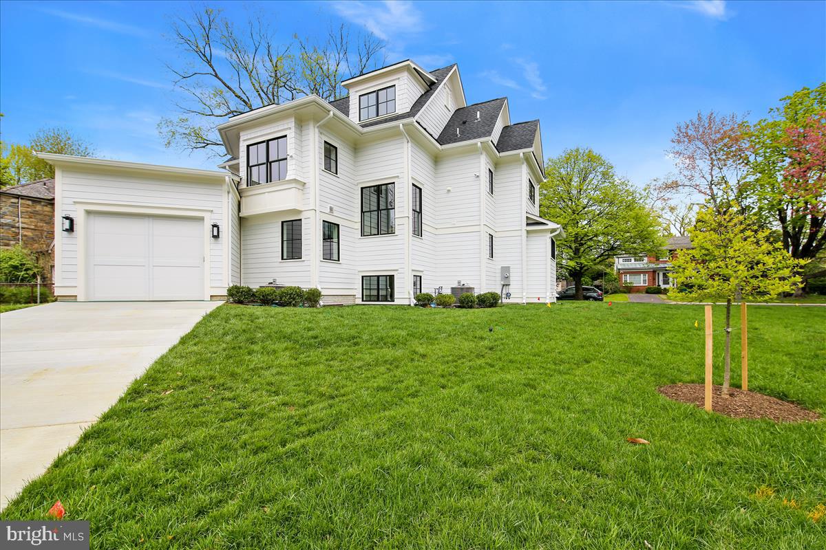 BRADLEY HILLS - Residential