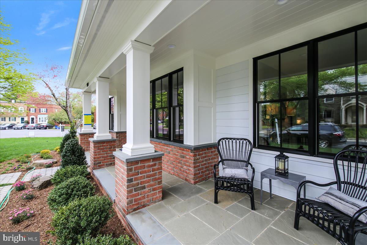 BRADLEY HILLS - Residential