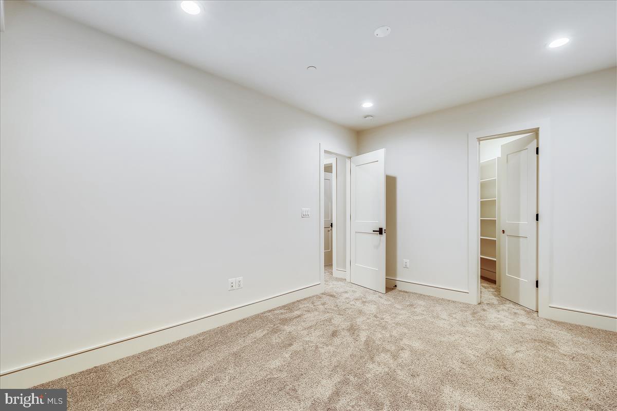 BRADLEY HILLS - Residential