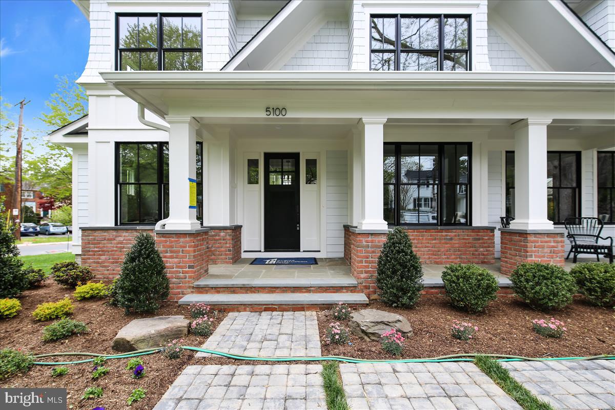 BRADLEY HILLS - Residential