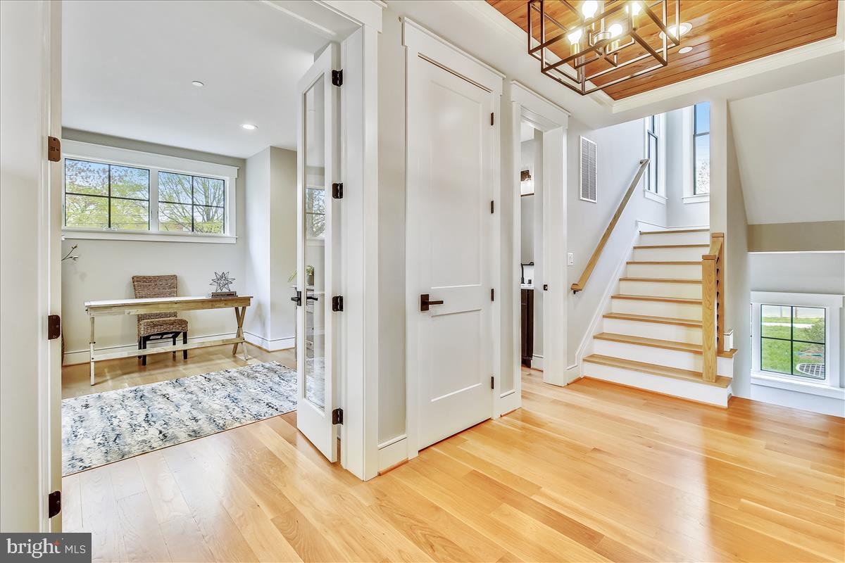 BRADLEY HILLS - Residential