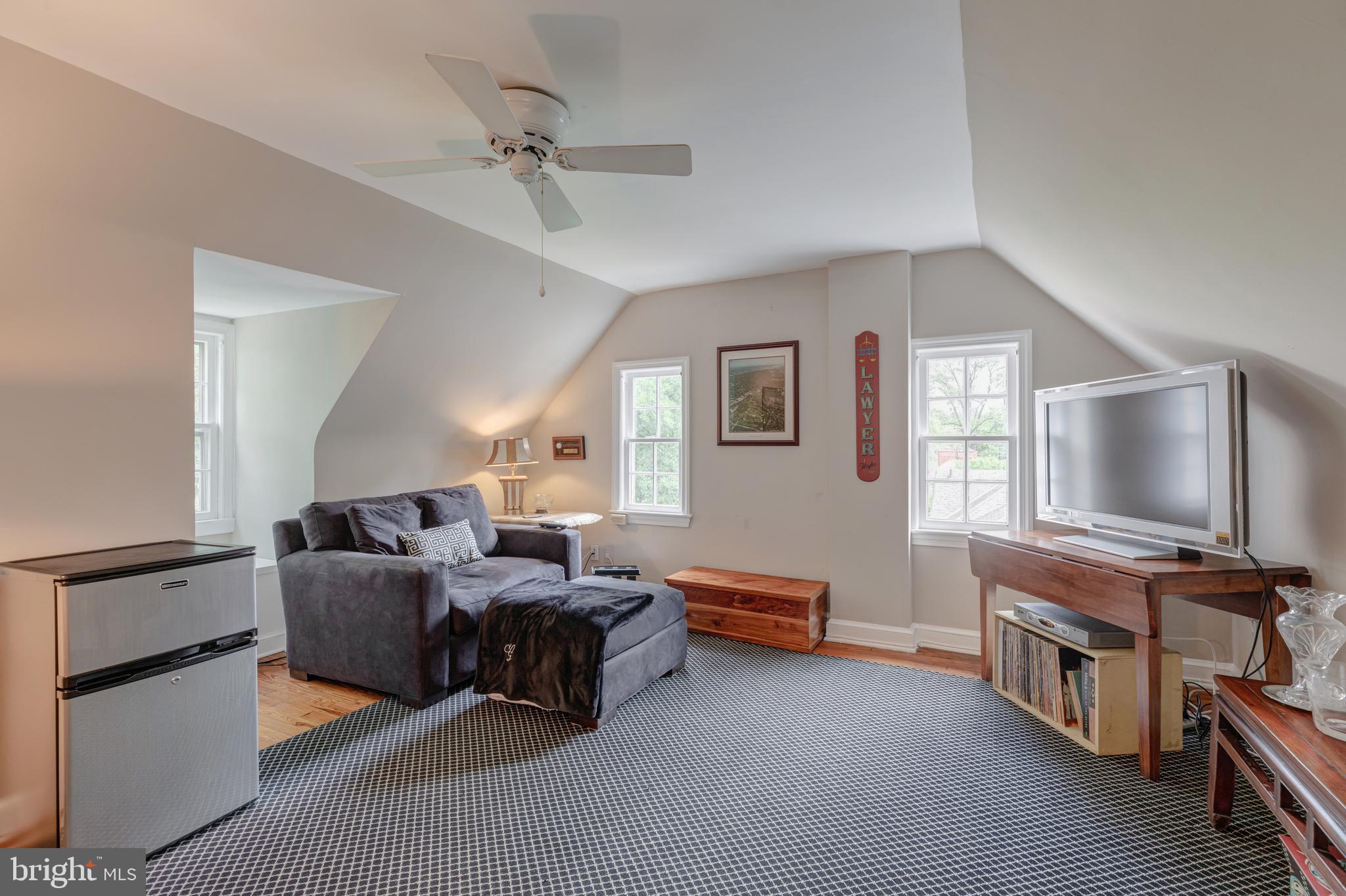 CHEVY CHASE - Residential