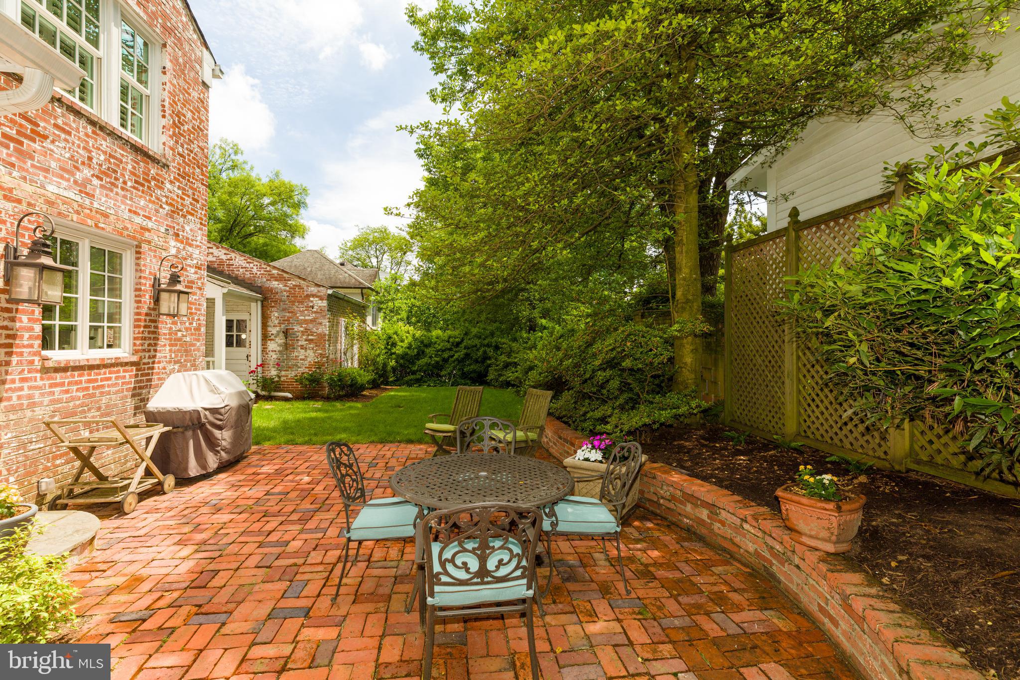 CHEVY CHASE - Residential