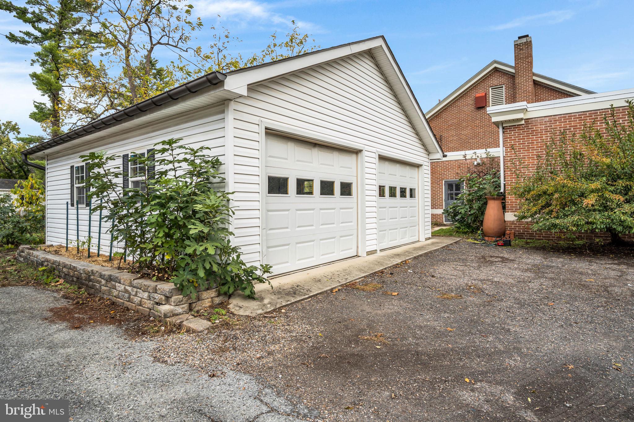 MOORELAND - Residential