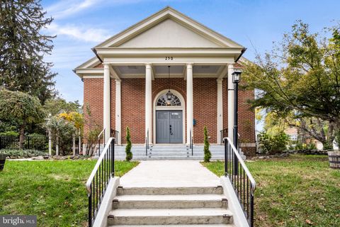 250 MOORELAND AVENUE CARLISLE PA 17013