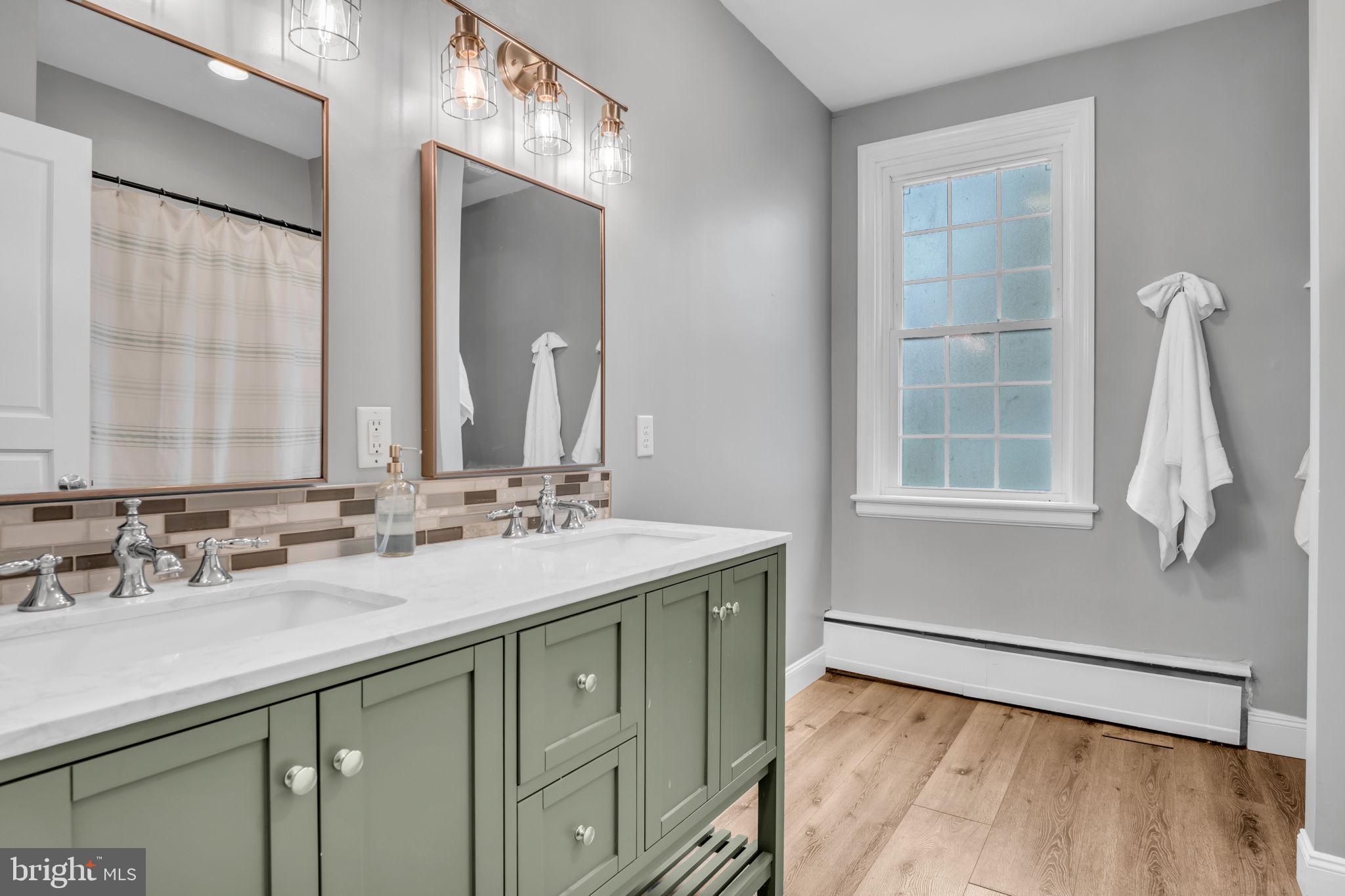 MOORELAND - Residential