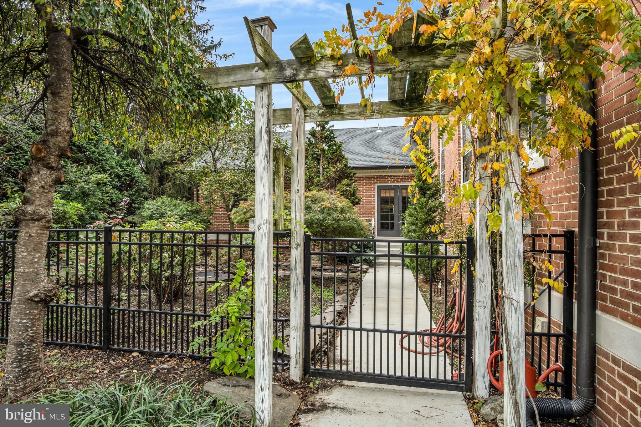 MOORELAND - Residential