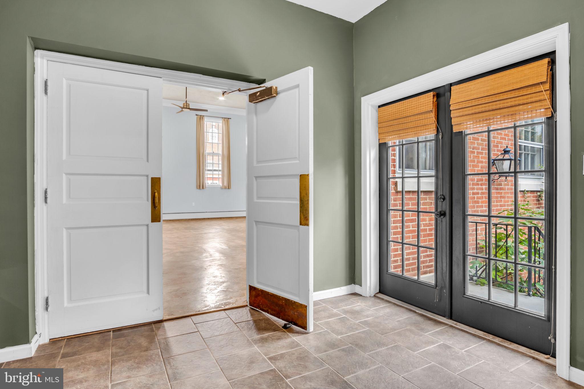 MOORELAND - Residential