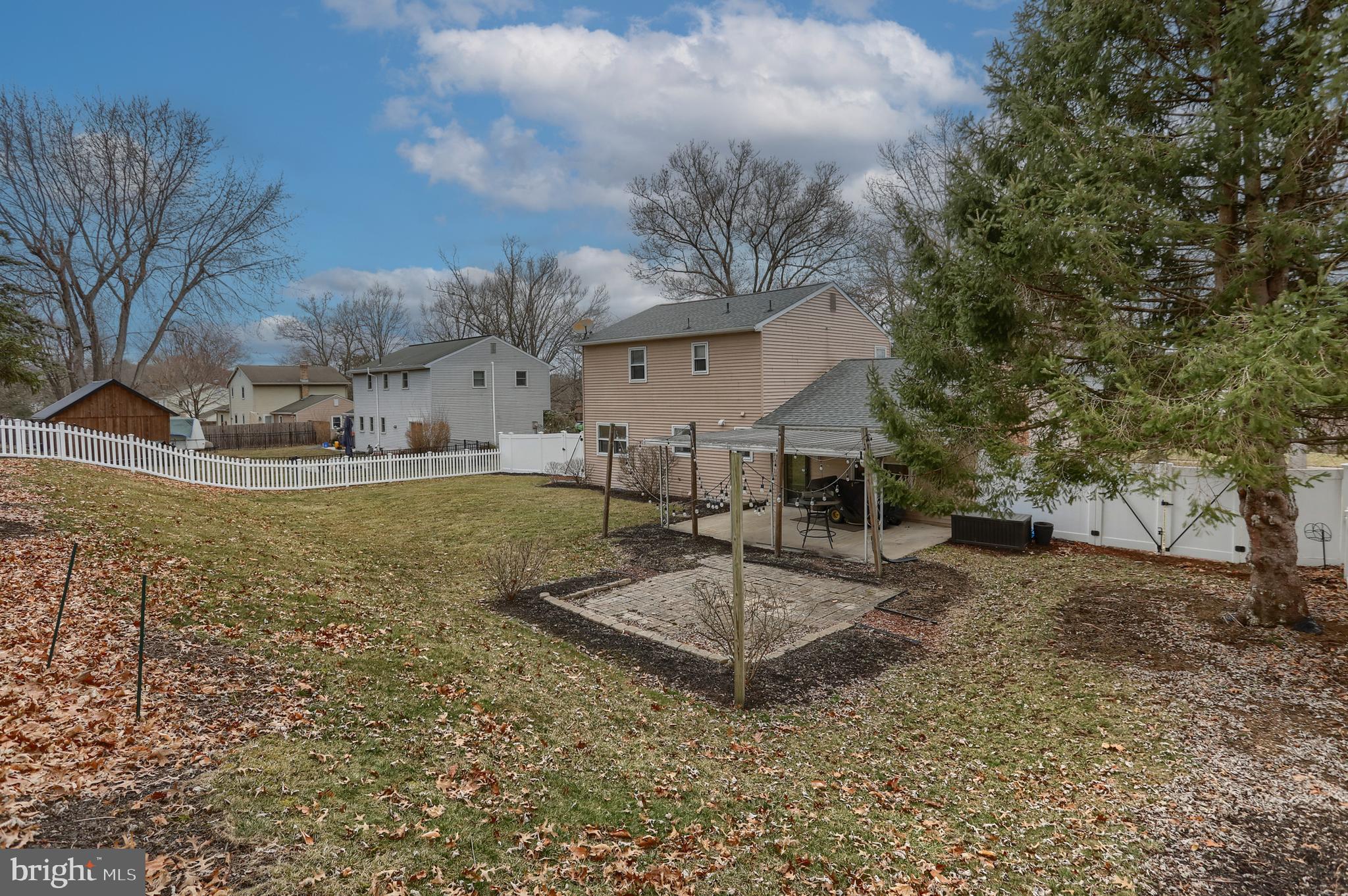 PINEBROOK - Residential