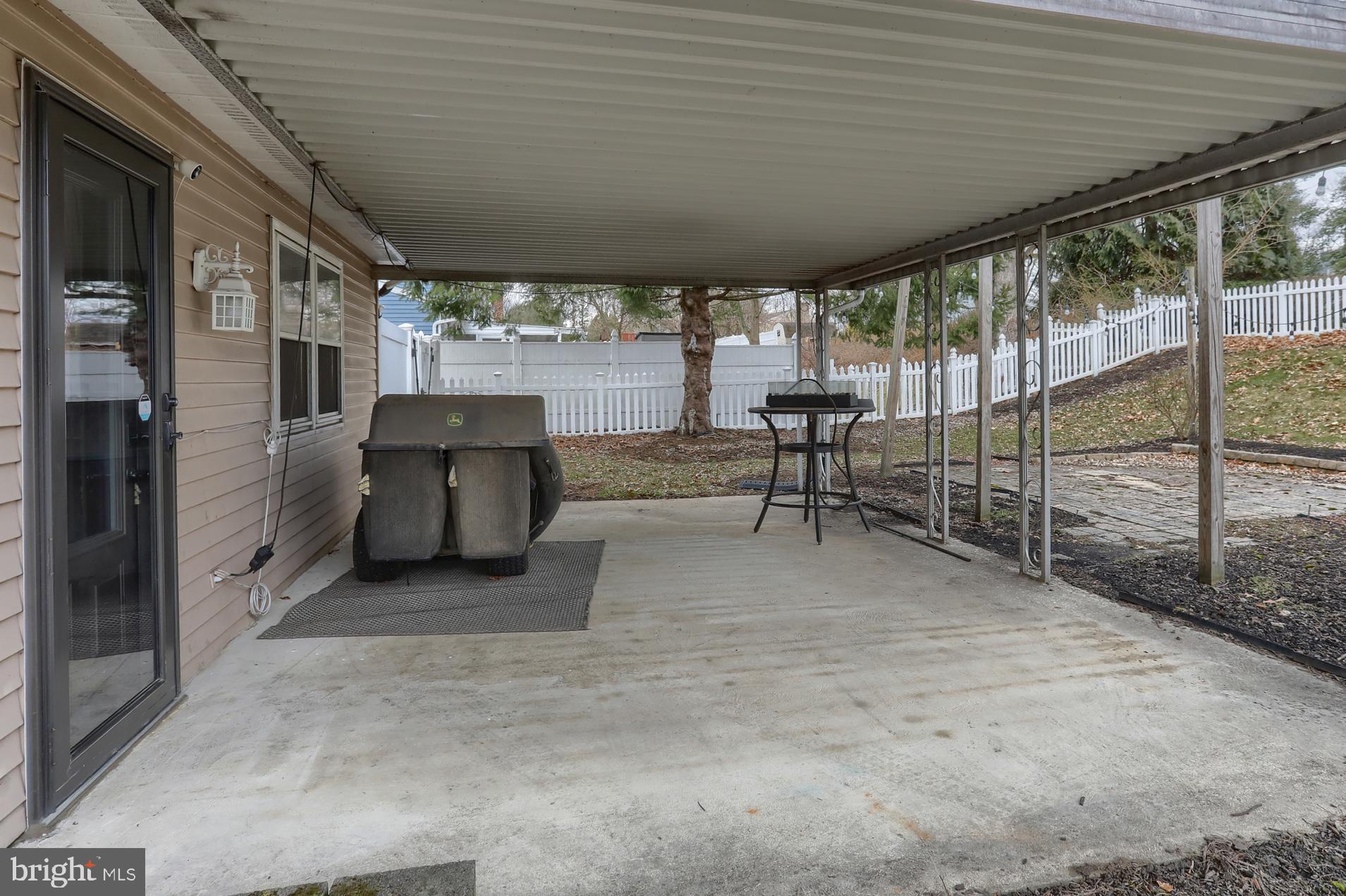 PINEBROOK - Residential