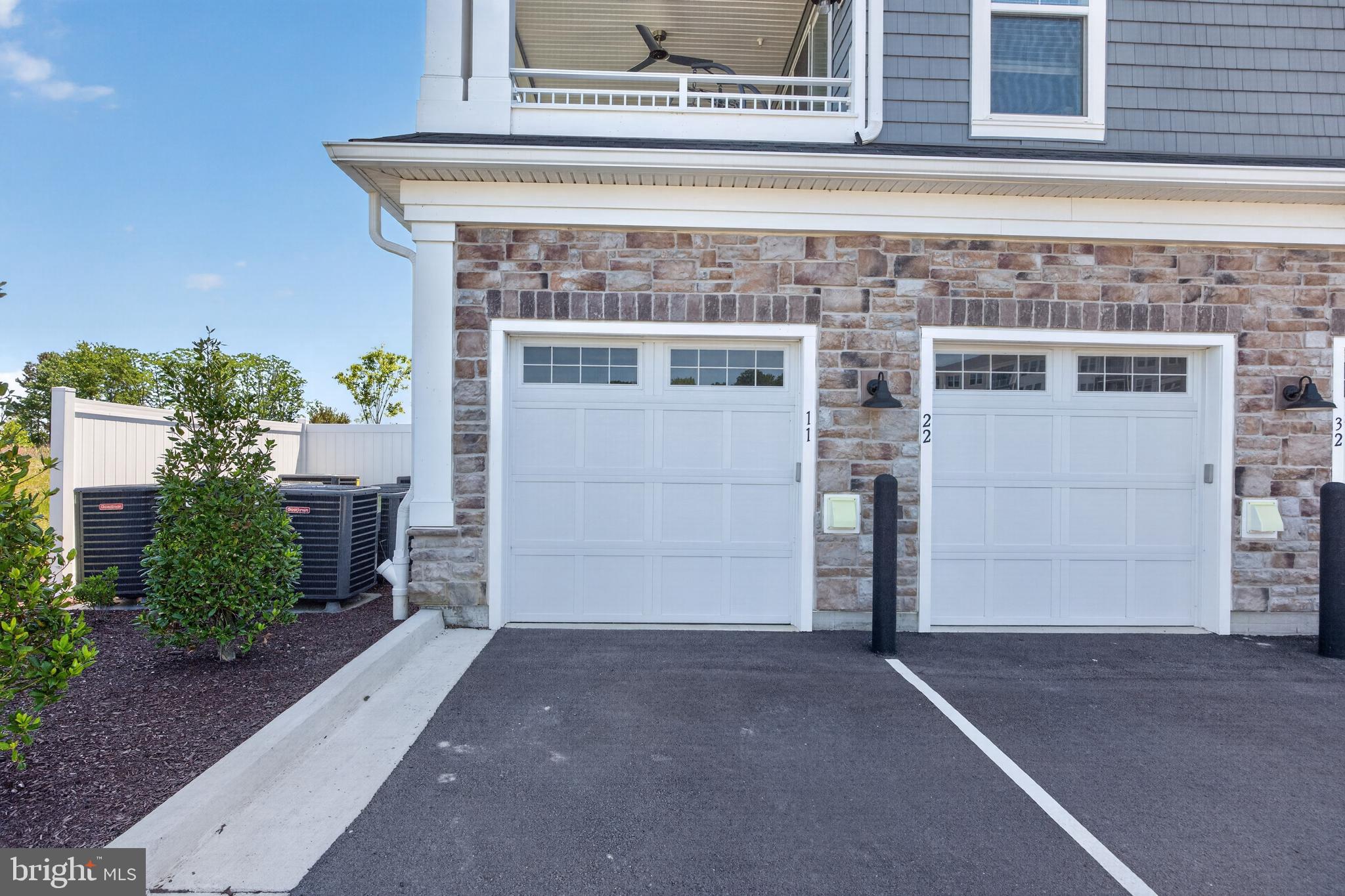 FOUR SEASONS AT KENT ISLAND - Residential