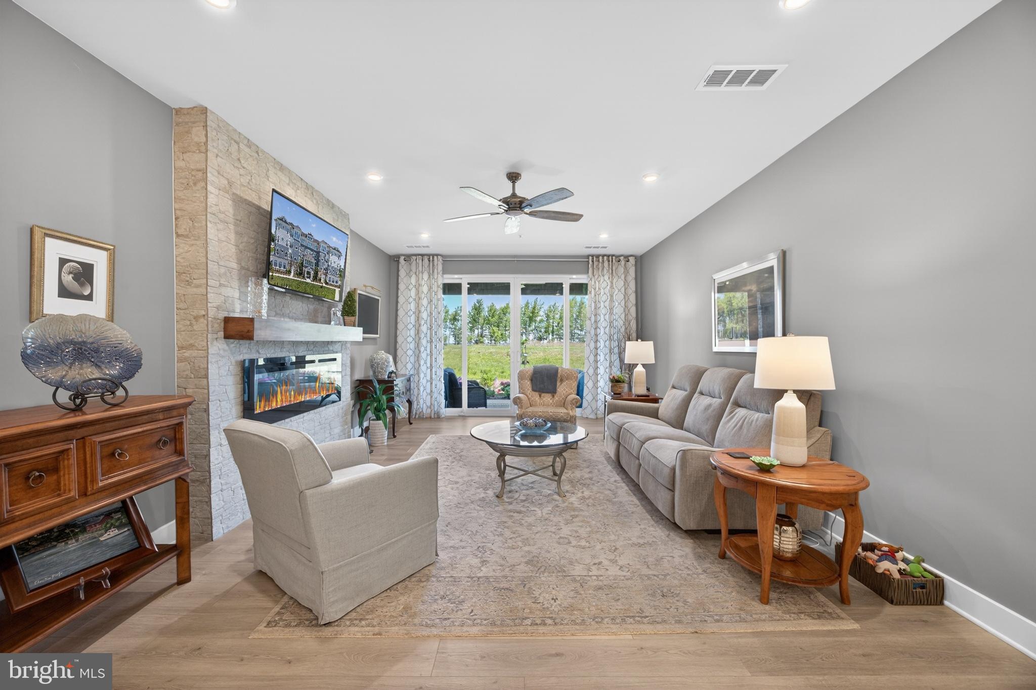 FOUR SEASONS AT KENT ISLAND - Residential