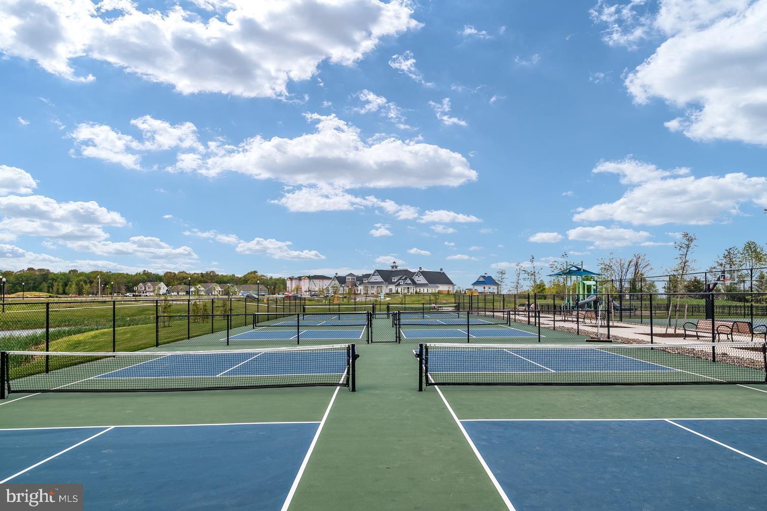 FOUR SEASONS AT KENT ISLAND - Residential
