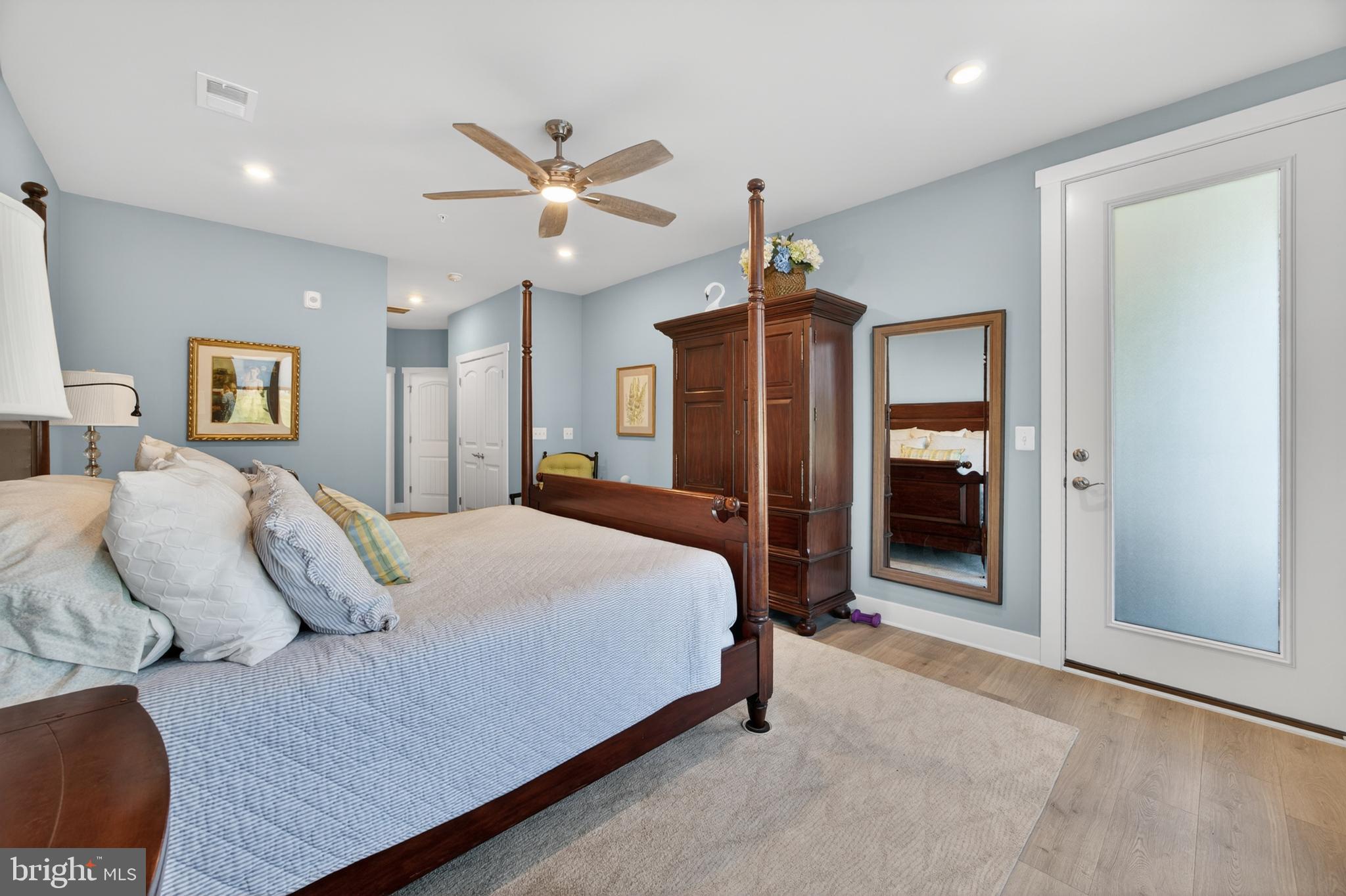 FOUR SEASONS AT KENT ISLAND - Residential