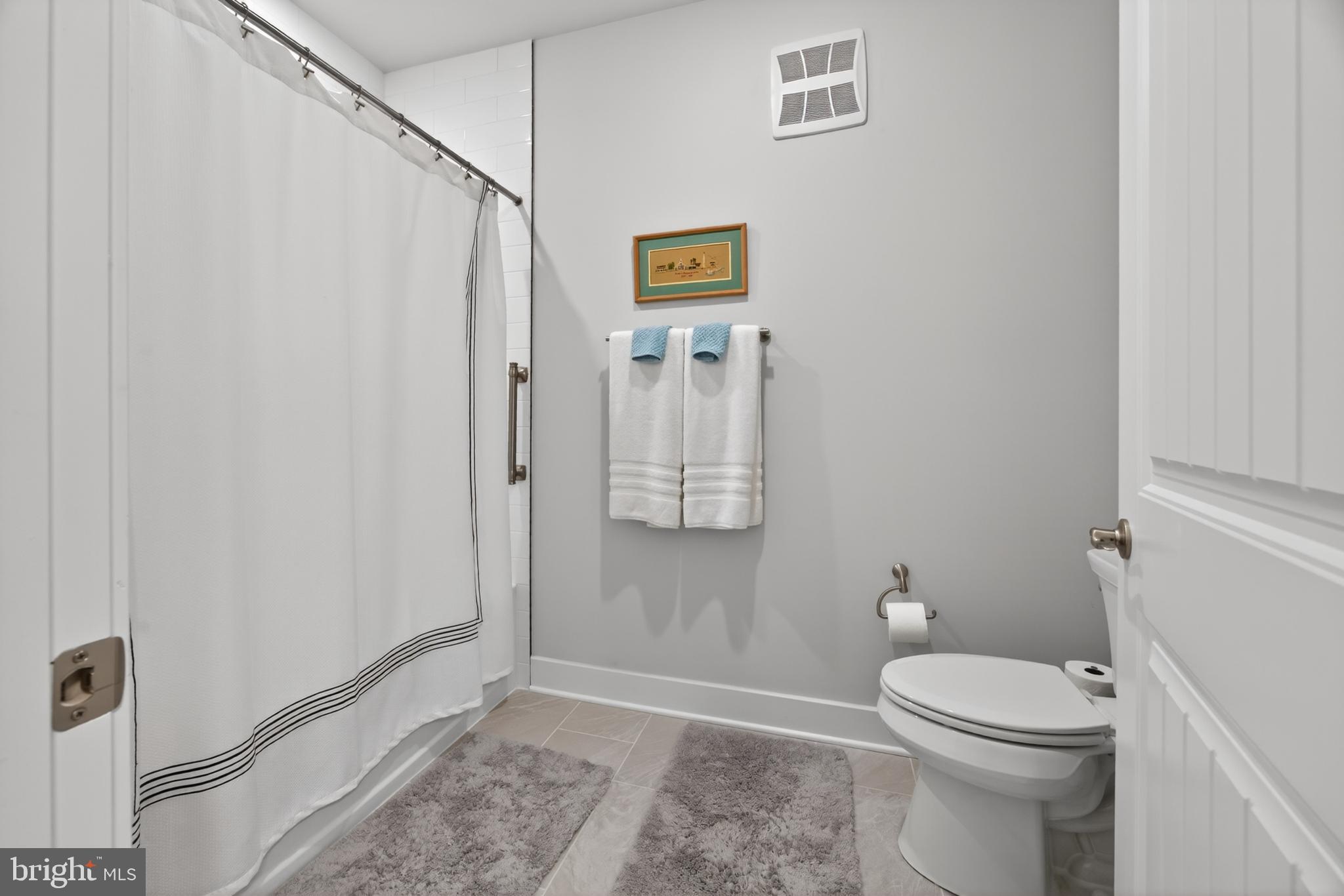 FOUR SEASONS AT KENT ISLAND - Residential