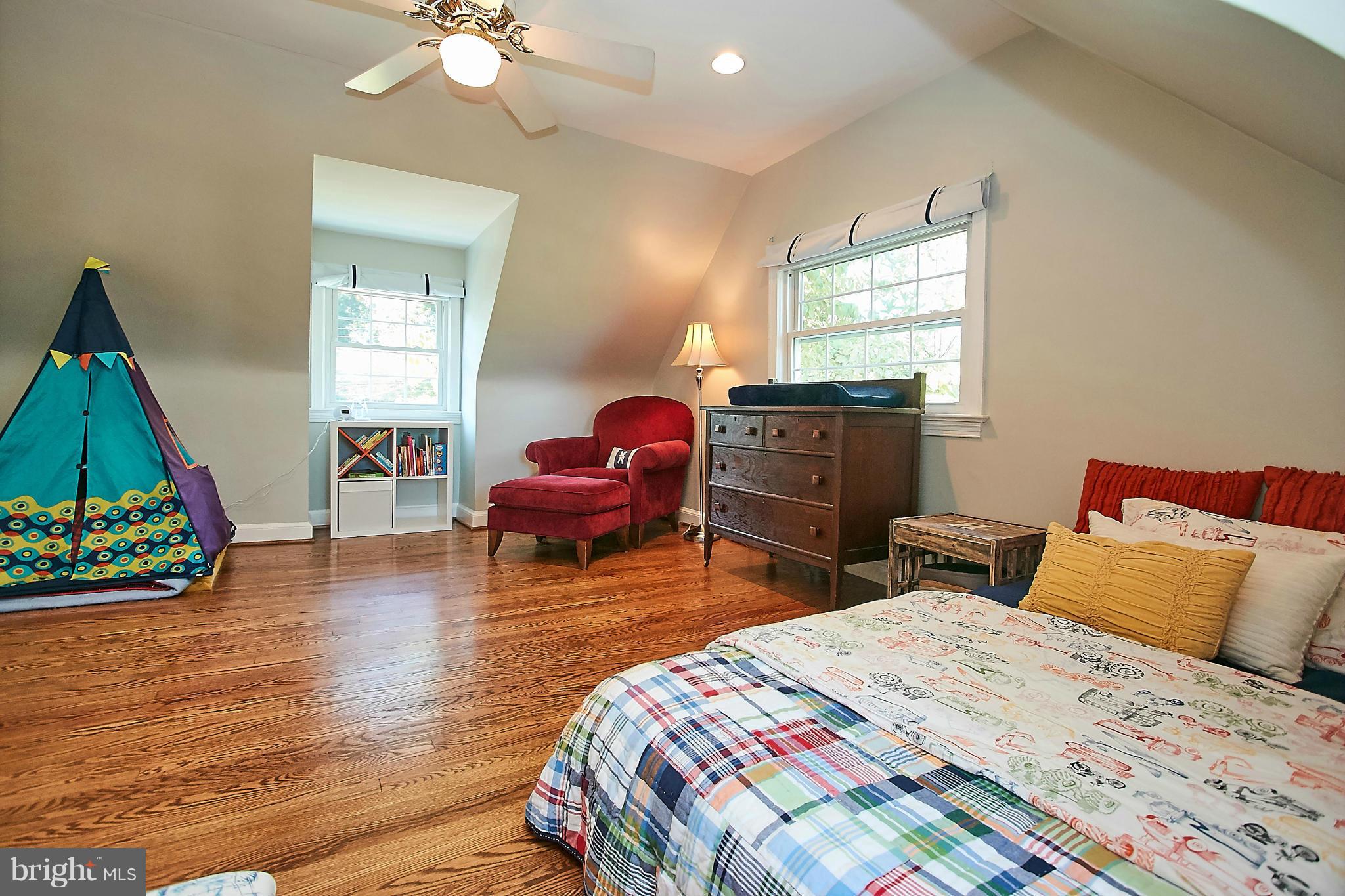 LEE HEIGHTS - Residential